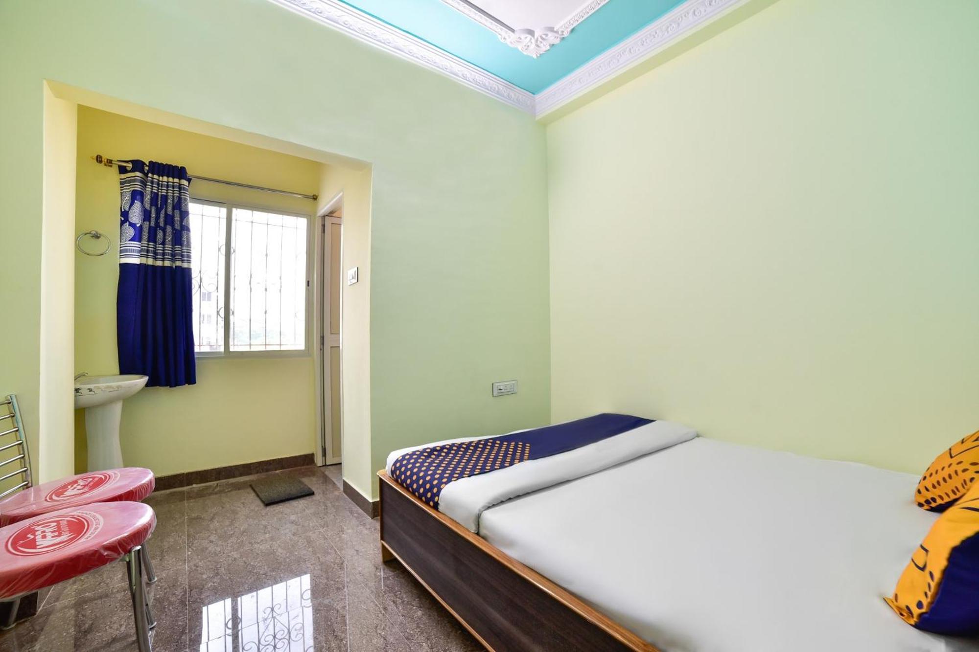 SPOT ON 76526 Devlok Guest House Patna  Eksteriør bilde