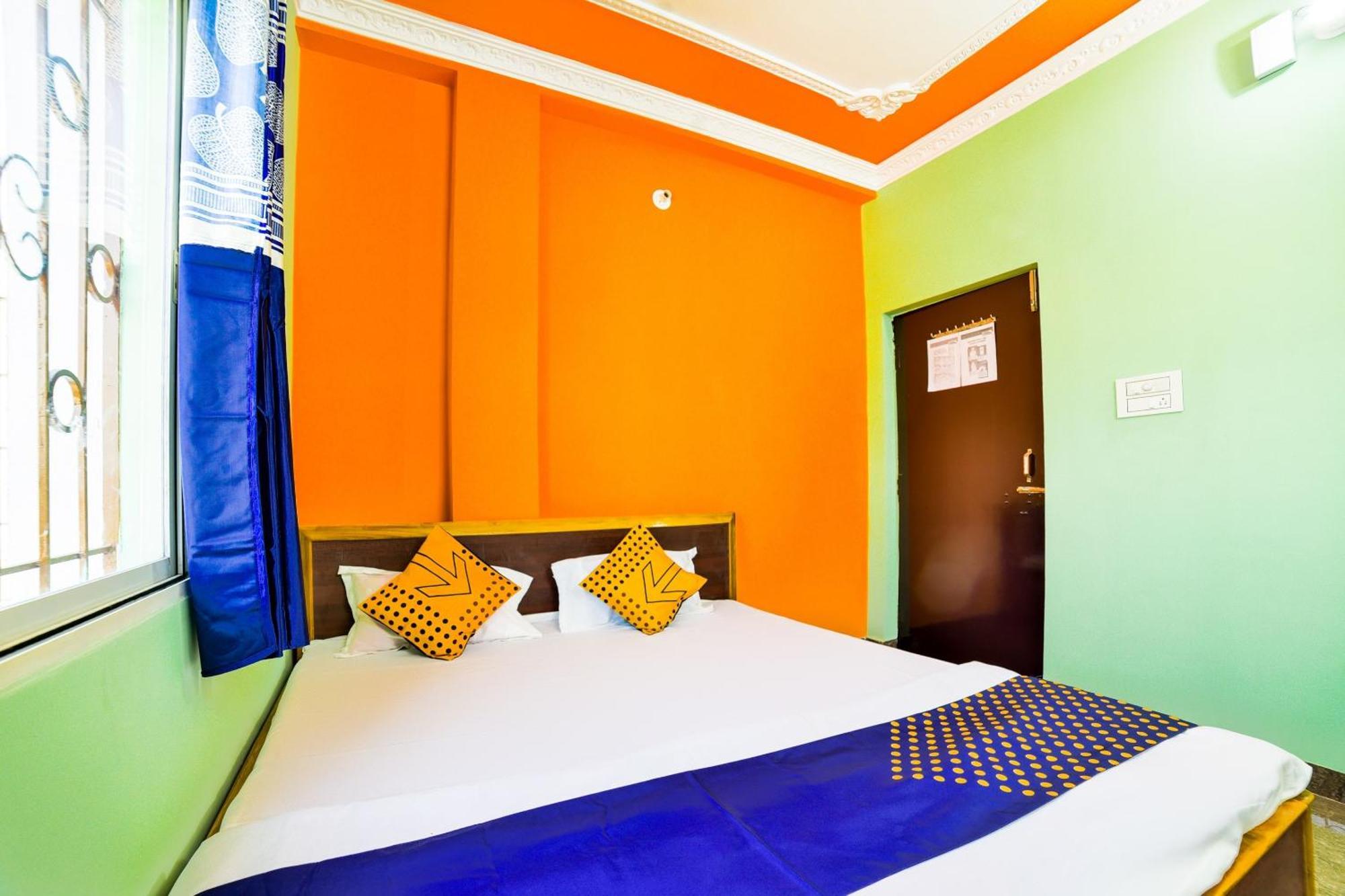 SPOT ON 76526 Devlok Guest House Patna  Eksteriør bilde